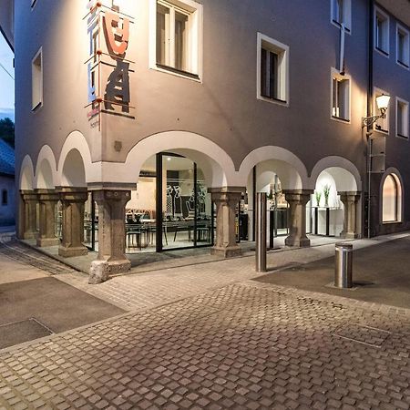 Hostel Situla Novo Mesto Extérieur photo