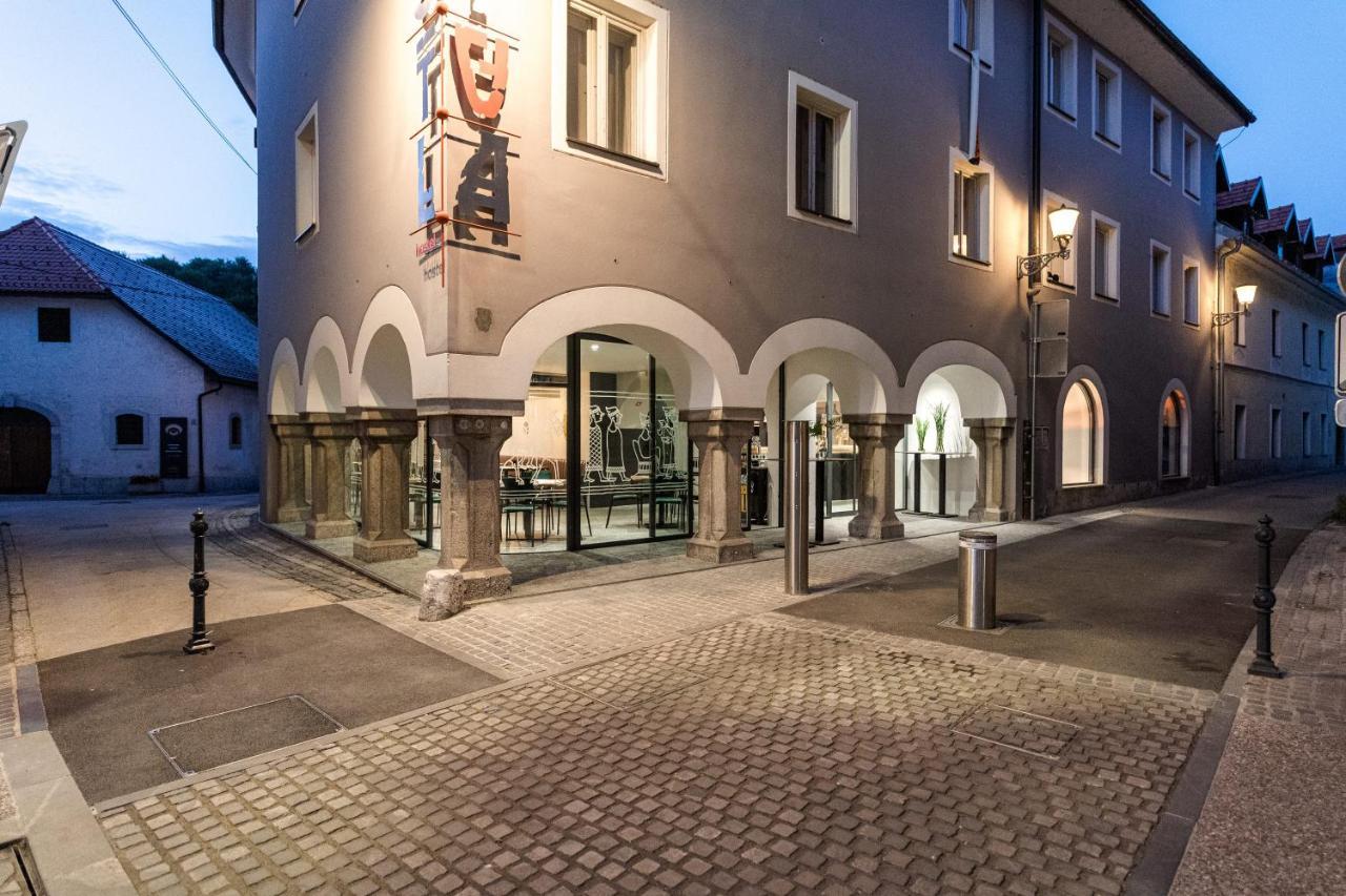 Hostel Situla Novo Mesto Extérieur photo